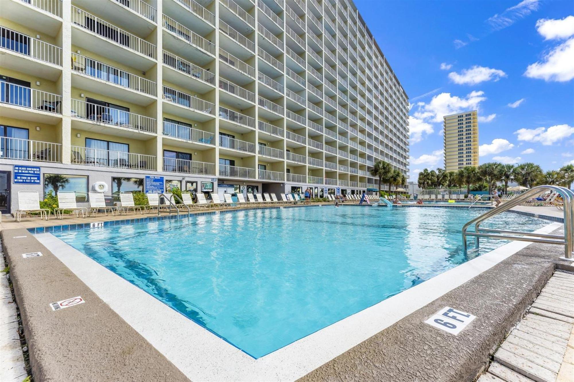 The Summit 220 Apartment